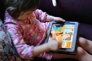 Loạn thị trường máy học cho trẻ em