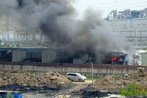 Cháy lớn tại khu công nhân nhà máy Nhiệt điện II