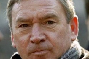 Barca chú ý: Alex Song giỏi tấn công hơn phòng ngự!