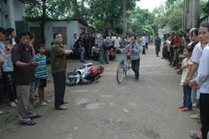 Bi hài chuyện các bà mẹ lo “canh” con gái