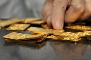 Vàng méo bị từ chối, người giữ vàng gặp khó
