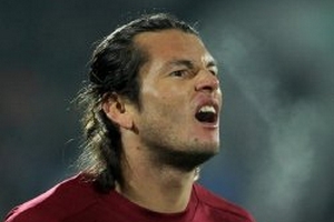 Vì sao Valencia mua Nelson Valdez?