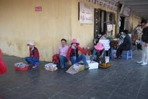 “Đạo tặc” đội lốt hàng rong