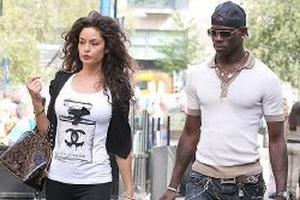 Raffaella Fico cầu xin Balotelli buông tha mình