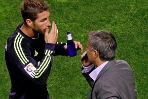 Ramos "thách thức" Mou: Đằng sau chiến thắng là sự ngột ngạt!