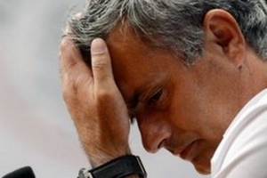 Mourinho: Quan hệ của tôi với vợ còn tốt hơn với Ramos