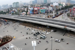 Ngắm cầu vượt Hà Nội trên cao trước ngày thông xe