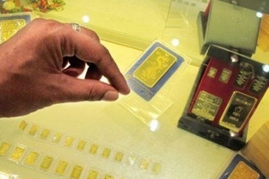 Sốt vàng và câu hỏi về cơ chế độc quyền