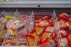 Giật mình "gà dai Hàn Quốc" siêu rẻ bày bán tràn lan