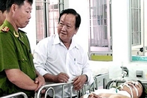 Săn kẻ trộm chó, cán bộ ấp bị bắn trọng thương