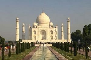 Dubai thu hút các cặp đôi với “Taj Mahal” nổi tiếng