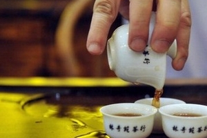 Đắt đỏ thú chơi trà của nhà giàu Trung Quốc