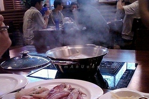 Sởn gai ốc vì "công nghệ" làm lẩu từ hải sản chết