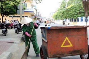 Công nhân 'chảnh', thuê người làm việc hộ