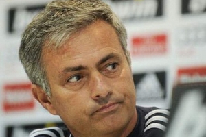 Jose Mourinho so sánh mình với Chúa
