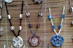 Ẩn họa đằng sau đồ trang sức mỹ kí