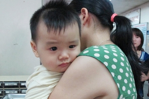 Cứu sống bé trai bị ngừng thở, ngừng tim do hóc thạch