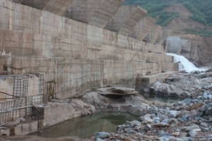 Vụ vỡ đập thủy điện Đakrông 3: Chủ đầu tư chối bay, chối biến!