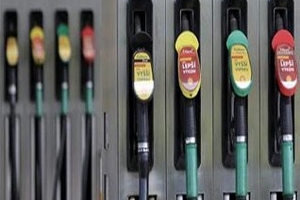 Giá dầu thô về sát mốc 115 USD/thùng