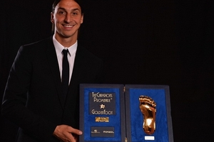 Đánh bại 1 loạt cầu thủ TBN, Ibra giành Bàn chân vàng