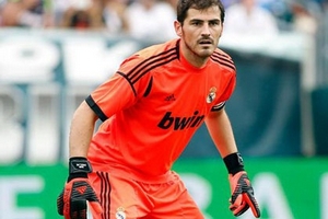 Casillas bênh Barca, phản đối Real mua Falcao