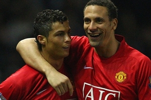 Nhờ vả Rio Ferdinand xin áo đấu của Cris Ronaldo