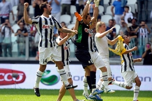 Juventus mất hai trụ cột trước cuộc chiến với Napoli?