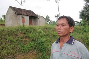 Thiếu đất, dân bỏ làng tái định cư