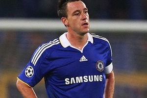 Dứt tình, Chelsea không gia hạn HĐ với Terry