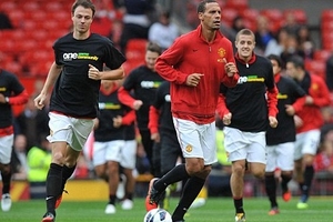 Rio Ferdinand làm lành cùng Sir Alex