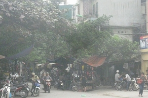 Loay hoay di chuyển "chợ Trời"