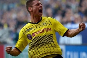 Sao Dortmund khiến Chelsea, M.U và Real phiền lòng