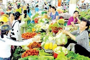 Chỉ số giá tiêu dùng tháng 10 tăng dưới 1%