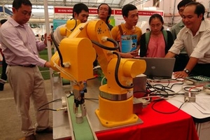 Giới thiệu robot do Việt Nam sản xuất