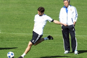 Bệnh kinh niên của “Mou Team”