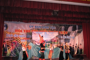 “Mềm hóa” pháp luật để đồng bào dễ nhớ