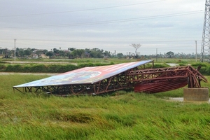 Bão số 8: Ít nhất 3 người chết, 11 người bị thương