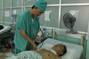 Cấp cứu bệnh nhân đứt gân cổ