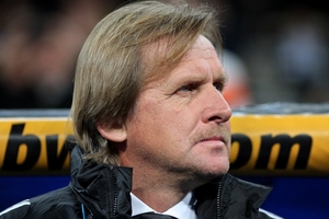 Mourinho bị "ném đá hội đồng" vì chê đào tạo bóng đá trẻ ở Real Madrid