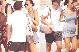 Lười yêu, Xavi bị nghi là đồng tính