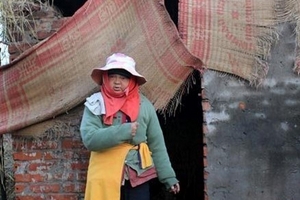 Dân nghèo bỗng dưng gánh nợ 'khủng'