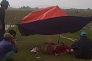 Đi kích cá điện bị chém chết trên đồng