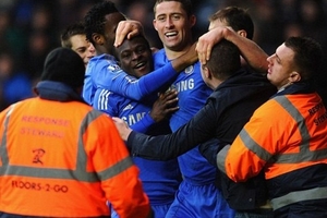 Chelsea mất ngôi đầu, Di Matteo chỉ lo khen ngợi trọng tài