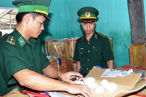 Quảng Ninh: Thực phẩm lậu “xé rào” kiểm soát