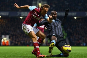 Hàng công của Man City: Mancini đã "tẩu hỏa nhập ma"?