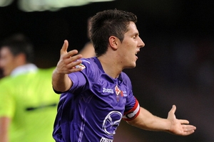 Ai có thể “thôi miên” cùng lúc cả M.U, Man City, Chelsea, PSG, Real, Barca?