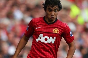 Rafael có thể vượt mặt Neville