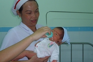 Sức sống kỳ diệu của bé trai sơ sinh bị chối bỏ