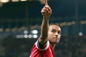 02h45 ngày 7/11,Schalke - Arsenal: Không còn van Persie, Arsenal sẽ đánh cược với vận may