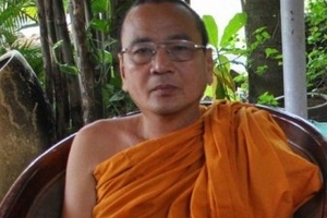 Sẽ xử lý nghiêm "nhà sư khóa môi Đàm Vĩnh Hưng"